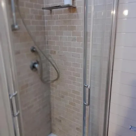Stanza Porolla - Matrimoniale Con Bagno Privato * Cagliari